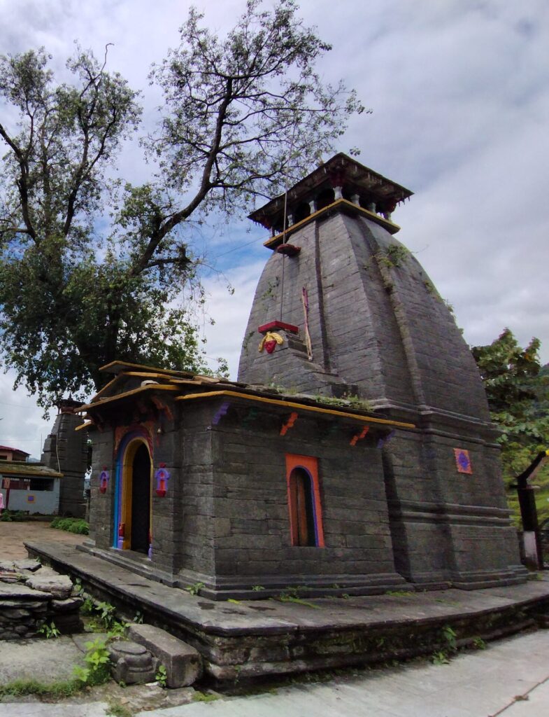 महादेव मंदिर
